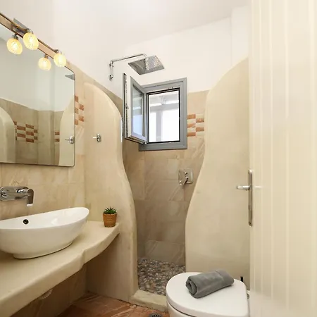 Infinity Apartment Naxos City