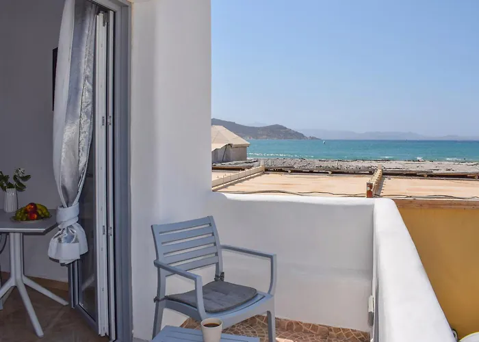 Infinity Apartamento Naxos City