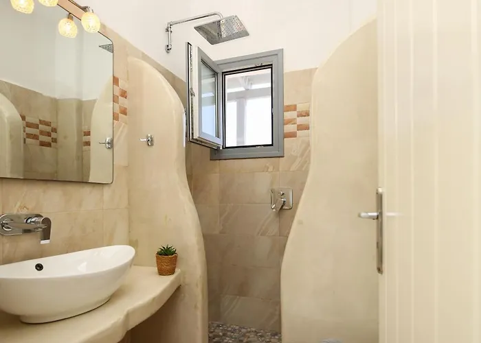 Infinity Apartamento Naxos City